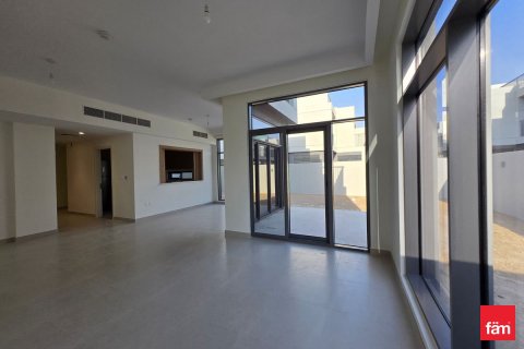 Снять в аренду виллу в Дубае: 4 спальни, 368.2м², № 71572 - фото 6