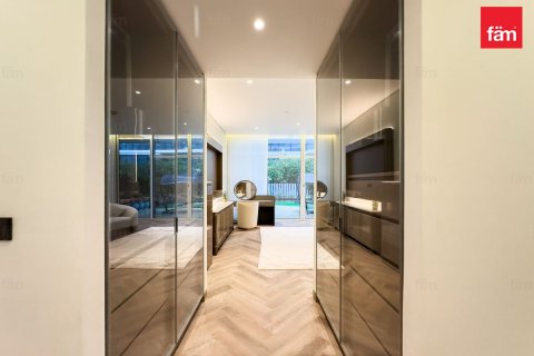 Apartment in Palm Jumeirah, Dubai 3 bedrooms, 455.9 sq.m. № 99965 - photo 22