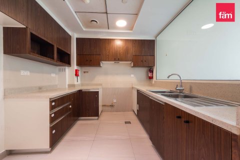 Appartement à Al Kifaf, Dubai, 3 chambres, 200.9 m², № 110062 - photo 2