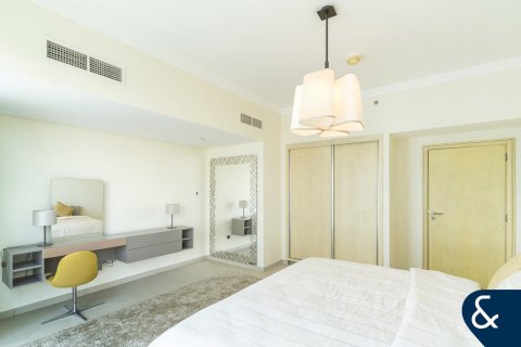 Appartement à Jumeirah Beach Residence, Dubai, 4 chambres, 274 m², № 75653 - photo 13