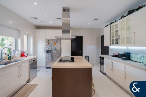 فيلا في فيلات, دبي 5 غرف نوم , 530 م² رقم 75652 - صورة 5