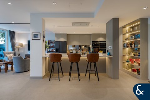 Apartment in Dubai Marina, Dubai 3 bedrooms, 520 sq.m. № 75655 - photo 15