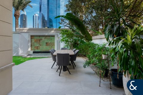 Apartment in Dubai Marina, Dubai 3 bedrooms, 520 sq.m. № 75655 - photo 17