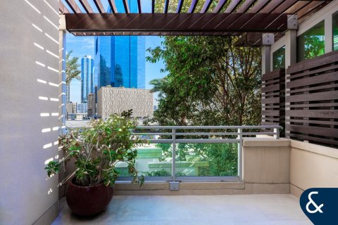 Apartment in Dubai Marina, Dubai 3 bedrooms, 520 sq.m. № 75655 - photo 2