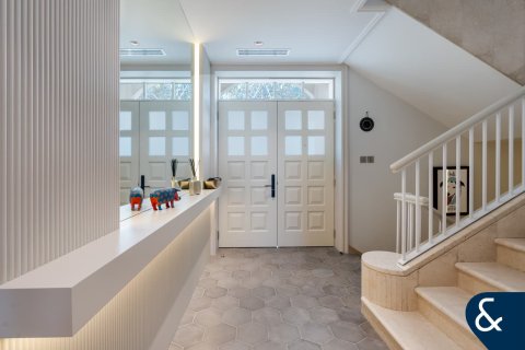 Apartment in Dubai Marina, Dubai 3 bedrooms, 520 sq.m. № 75655 - photo 11