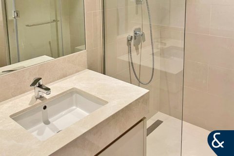 Apartment in Downtown Dubai (Downtown Burj Dubai), Dubai 2 bedrooms, 106 sq.m. № 75650 - photo 11