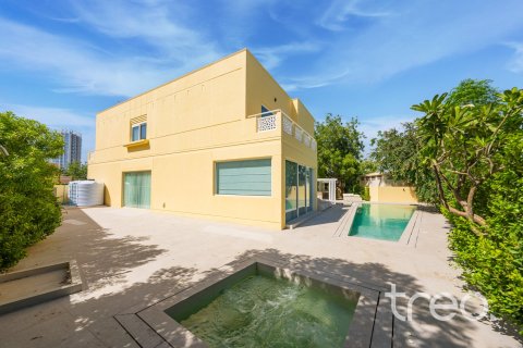 Villa in Meadows 1, Meadows, Dubai 4 bedrooms, 380.81 sq.m. № 119674 - photo 2