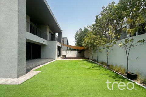 Villa in Dubai Hills Estate, Dubai 5 bedrooms, 397.9 sq.m. № 119675 - photo 21