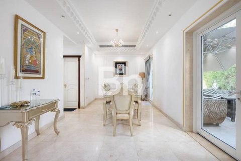 Villa in Jumeirah Islands, Dubai 4 bedrooms, 819 sq.m. № 57310 - photo 6