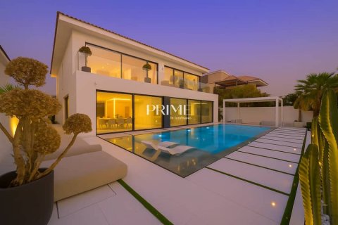 Villa in Jumeirah Golf Estates, Dubai 5 bedrooms, 814 sq.m. № 57309 - photo 1