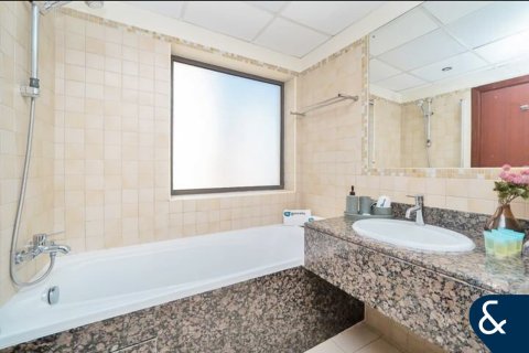 Снять в аренду квартиру в Rimal, Джумейра Бич Резиденс, Дубай: 2 спальни, 120м², № 91418 - фото 9