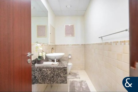 Снять в аренду квартиру в Rimal, Джумейра Бич Резиденс, Дубай: 2 спальни, 120м², № 91419 - фото 6