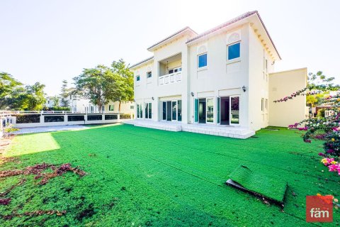 Villa in Al Furjan, Dubai 4 bedrooms, 600 sq.m. № 52456 - photo 14