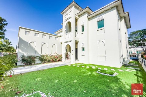 Villa in Al Furjan, Dubai 4 bedrooms, 600 sq.m. № 52456 - photo 1