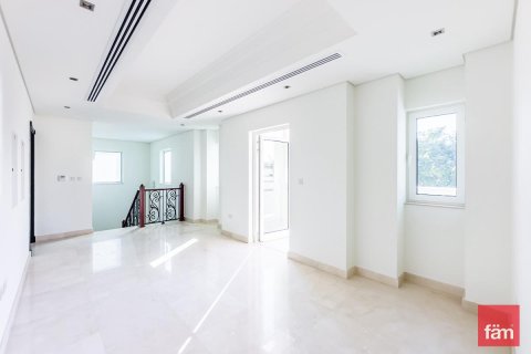 Villa in Al Furjan, Dubai 4 bedrooms, 600 sq.m. № 52456 - photo 25