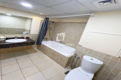 Снять в аренду квартиру в Shams, Джумейра Бич Резиденс, Дубай: 2 спальни, 128м², № 15028 - фото 8