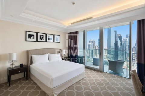 Apartment in Downtown Dubai (Downtown Burj Dubai), Dubai 4 bedrooms, 269.51 sq.m. № 138239 - photo 7