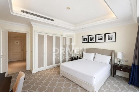 Apartment in Downtown Dubai (Downtown Burj Dubai), Dubai 4 bedrooms, 269.51 sq.m. № 138239 - photo 9