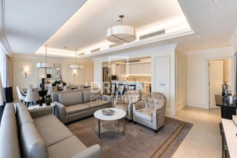 Apartment in Downtown Dubai (Downtown Burj Dubai), Dubai 4 bedrooms, 269.51 sq.m. № 138239 - photo 2