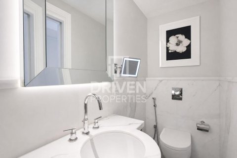 Apartment in Downtown Dubai (Downtown Burj Dubai), Dubai 4 bedrooms, 269.51 sq.m. № 138239 - photo 15