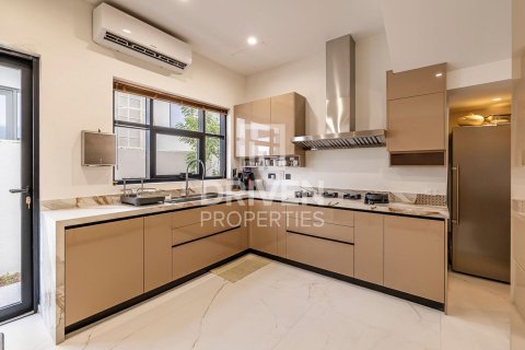 Villa en Jumeirah Park, Dubai, 6 dormitorios, 792 m², № 65338 - foto 25