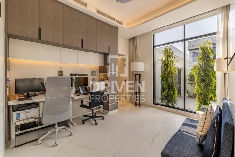 Villa en Jumeirah Park, Dubai, 6 dormitorios, 792 m², № 65338 - foto 20