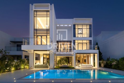 Villa en Jumeirah Park, Dubai, 6 dormitorios, 792 m², № 65338 - foto 3