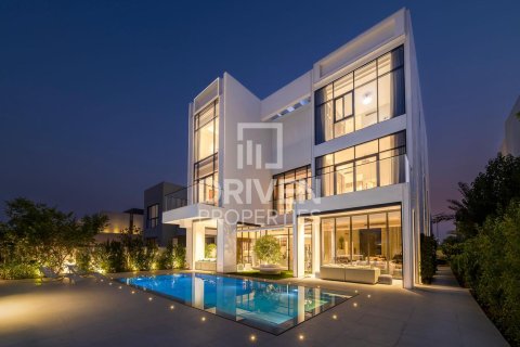 Villa en Jumeirah Park, Dubai, 6 dormitorios, 792 m², № 65338 - foto 1