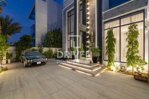 Villa en Jumeirah Park, Dubai, 6 dormitorios, 792 m², № 65338 - foto 2