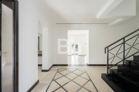 Villa en The Villa, Dubai, 4 dormitorios, 425 m², № 24926 - foto 25