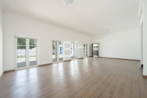 Villa en The Villa, Dubai, 4 dormitorios, 425 m², № 24926 - foto 21