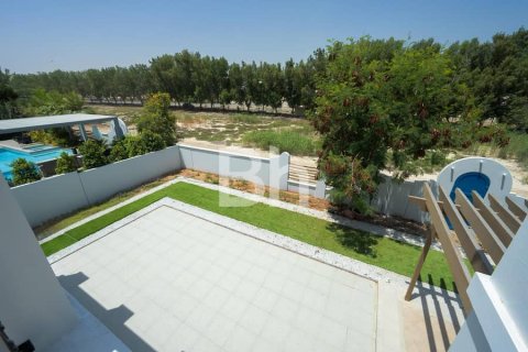 Villa en The Villa, Dubai, 4 dormitorios, 425 m², № 24926 - foto 5
