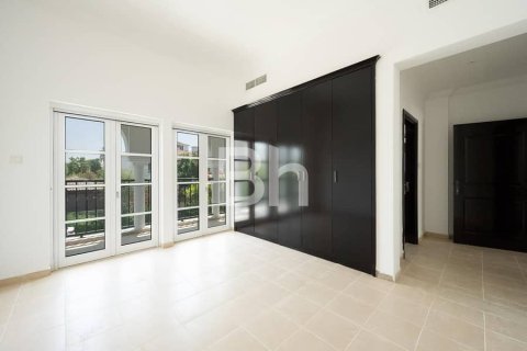 Villa en The Villa, Dubai, 4 dormitorios, 425 m², № 24926 - foto 8