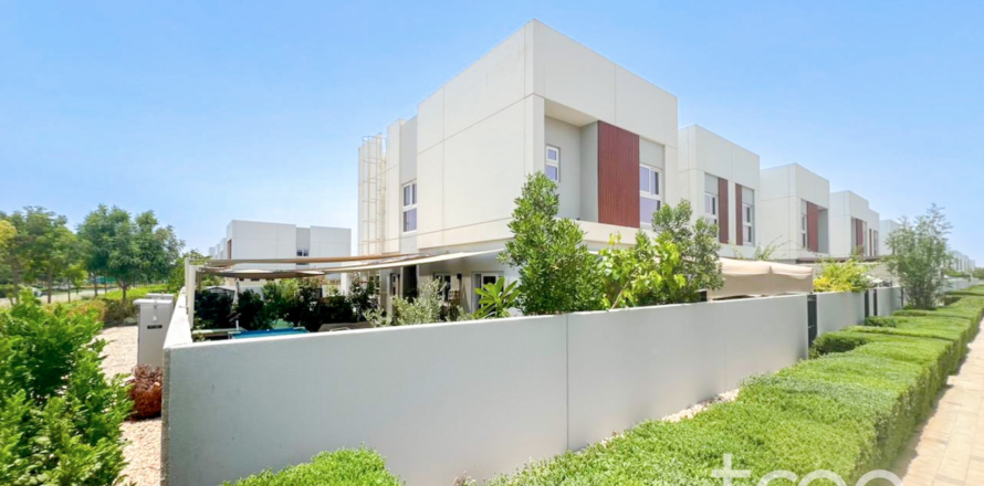 Таунхаус в Дубае, 3 спальни, 208.94м², № 120046