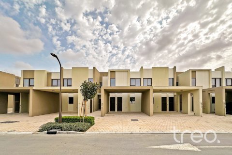 Вилла в Дубае, 3 спальни, 184.04м², № 120043