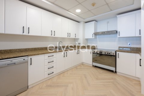 Купить квартиру в Shoreline Apartments, Пальма Джумейра, Дубай: 2 спальни, 186м², № 37849 - фото 11