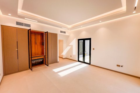 Villa in The Villa, Dubai 5 bedrooms, 570 sq.m. № 94535 - photo 27