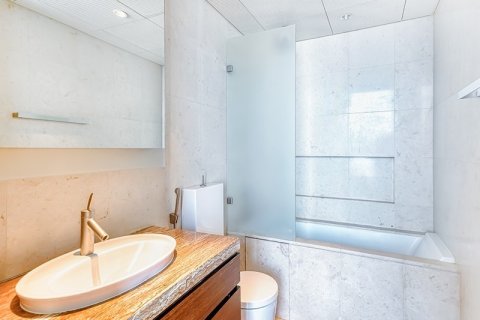 Apartment in Downtown Dubai (Downtown Burj Dubai), Dubai 2 bedrooms, 189.1 sq.m. № 47315 - photo 17