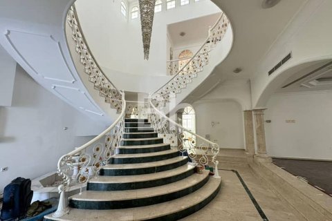 Villa in Jumeirah, Dubai 5 bedrooms, 929 sq.m. № 57818 - photo 11