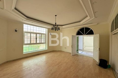 Villa in Jumeirah, Dubai 5 bedrooms, 929 sq.m. № 57818 - photo 7
