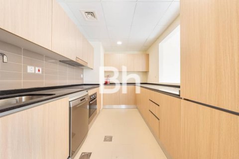 Adosado en Mohammed Bin Rashid City, Dubai, 3 dormitorios, 258 m², № 57821 - foto 2