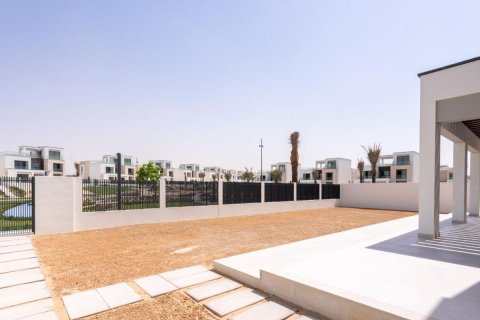 Villa en Dubai, 5 dormitorios, 616 m², № 70430 - foto 2
