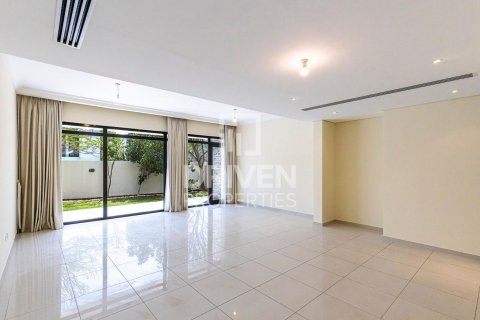 Townhouse in DAMAC Hills (Akoya by DAMAC), Dubai 3 bedrooms, 328 sq.m. № 20323 - photo 2