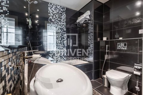 Apartment in Business Bay, Dubai 3 bedrooms, 210 sq.m. № 64818 - photo 17