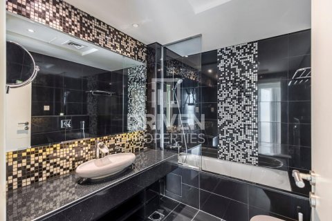 Apartment in Business Bay, Dubai 3 bedrooms, 210 sq.m. № 64818 - photo 16