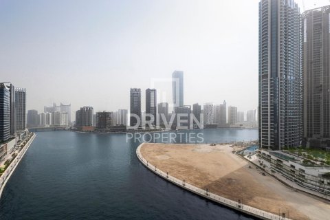 Apartment in Business Bay, Dubai 3 bedrooms, 210 sq.m. № 64818 - photo 1
