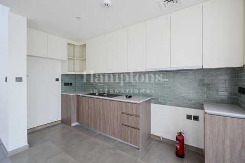 Townhouse in Sweden, The World Islands, Dubai 4 bedrooms, 216.92850500 sq.m. № 12623 - photo 4