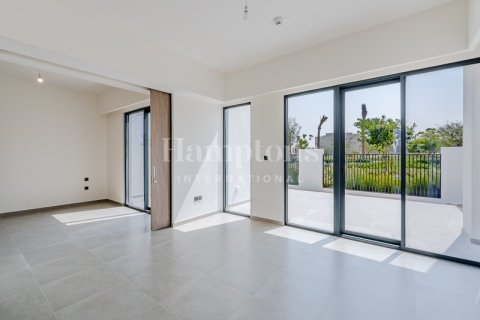 Townhouse in Sweden, The World Islands, Dubai 4 bedrooms, 216.92850500 sq.m. № 12623 - photo 6