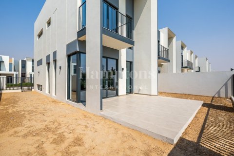 Townhouse in Sweden, The World Islands, Dubai 4 bedrooms, 216.92850500 sq.m. № 12623 - photo 11