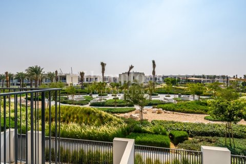 Townhouse in Sweden, The World Islands, Dubai 4 bedrooms, 216.92850500 sq.m. № 12623 - photo 10